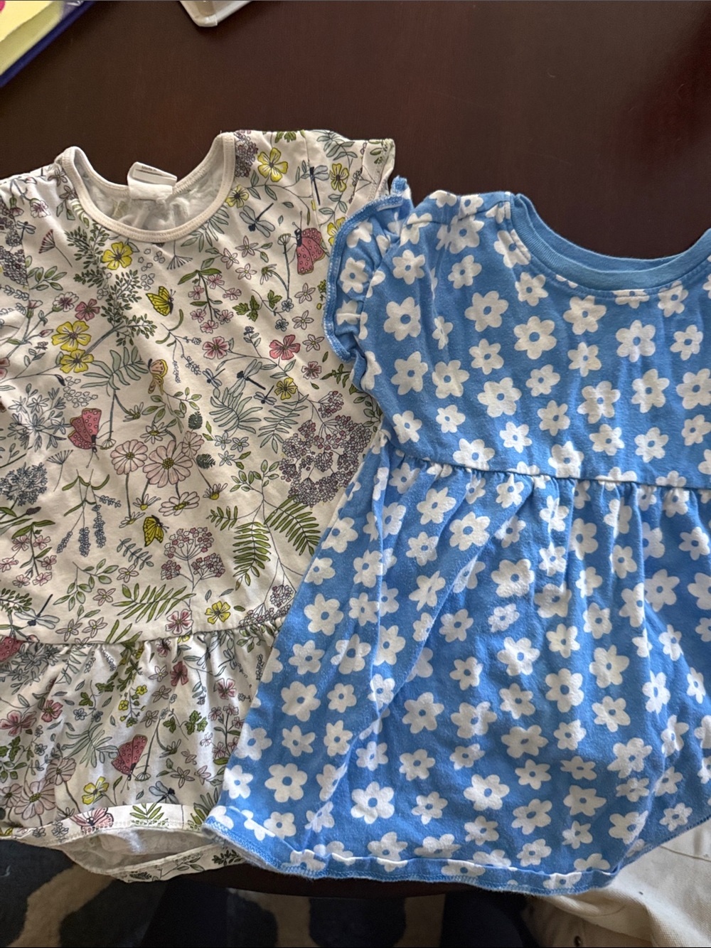 Old Navy Blue & White Daisy Dress with Floral Print Companion